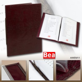 Esta carta para restaurantes podrá ser producida en diversos combinados de color (mismo que cambie la materia prima/calidad de producto) a partir de la cantidad de 25 unidades. El portamenu podrá ser personalizado con termograbado (plancha de calor), con 